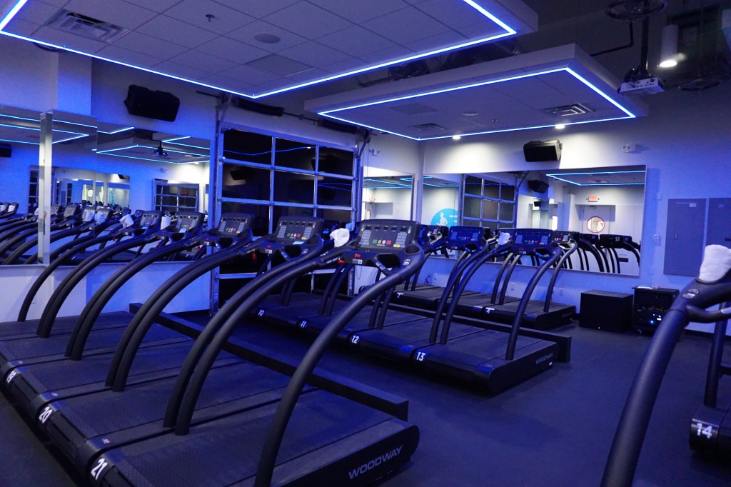 10 Thoughts During My First Ever Treadmill Class